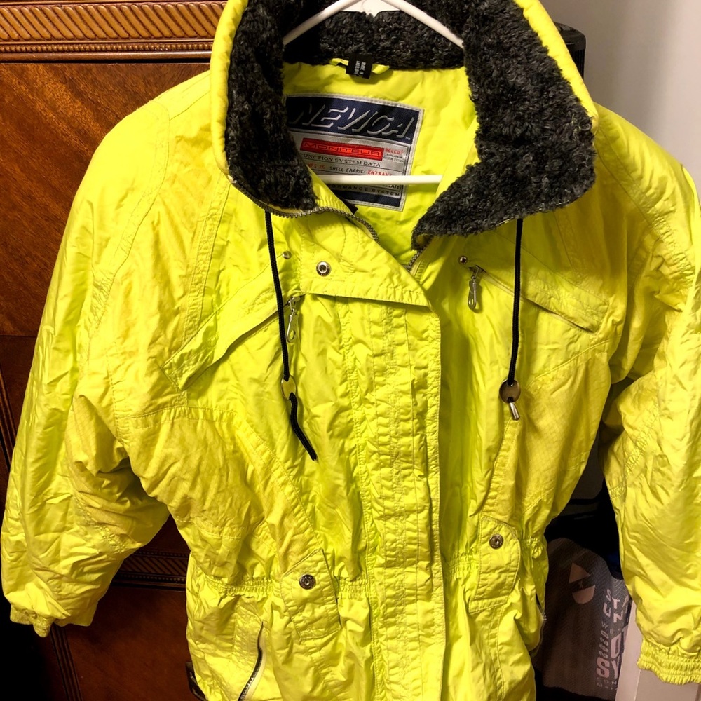 Vintage Nevica ski coat size 4